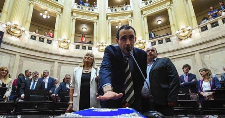 Los senadores de Santa Cruz que ponen en jaque al Gobierno y son la llave para abrir el recinto