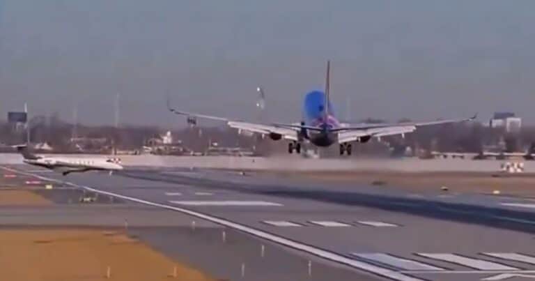 La maniobra a último momento que evitó un choque de aviones en el aeropuerto de Chicago