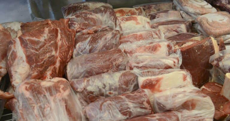Pese a la suba de los salarios registrados, la carne le gana al poder adquisitivo