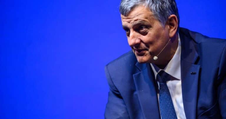 Para el presidente de YPF, el autodespacho de combustibles podría hacer bajar el precio de la nafta