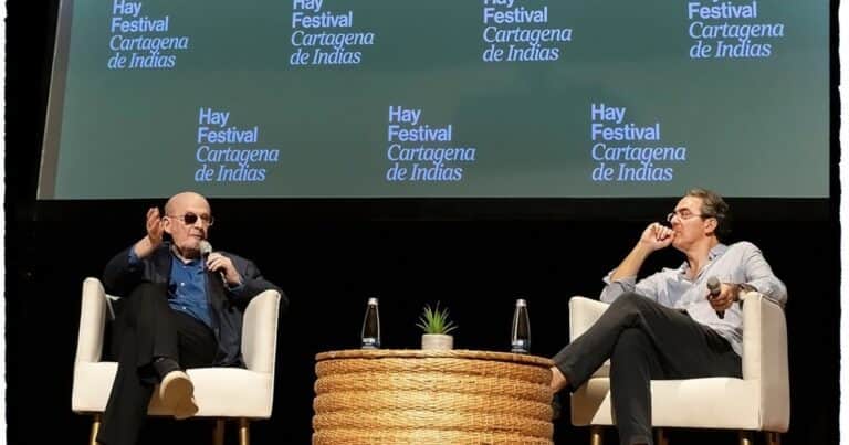 Salma Rushdie en el Hay Festival: «La buena suerte es que todavía tengo mi cerebro; la mala es si al público no le gustan mis libros»