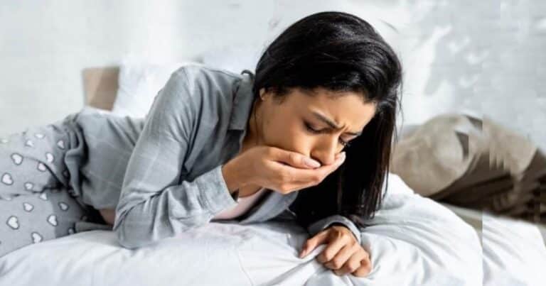 El rara enfermedad que puede hacer vomitar ocho veces por día durante años