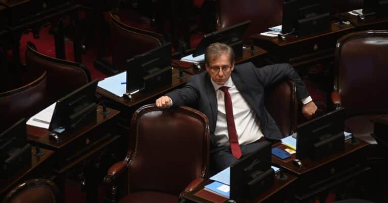 «Basta de traiciones»: un sector de la UCR pide una investigación de un Tribunal de Ética para los senadores que cambiaron de postura en el cripto escándalo