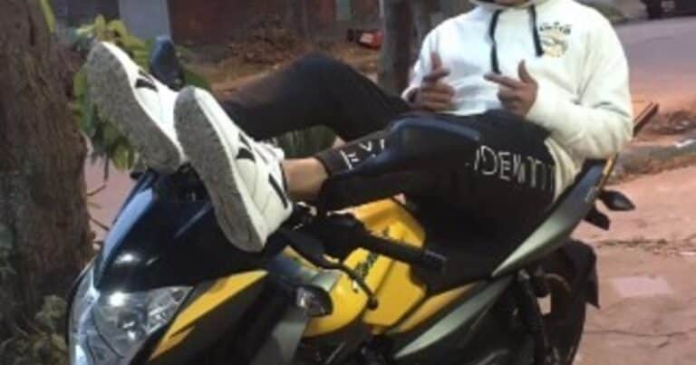 Habló el delivery que entró a una villa a recuperar su moto robada: «La policía nos dijo que tengamos cuidado»