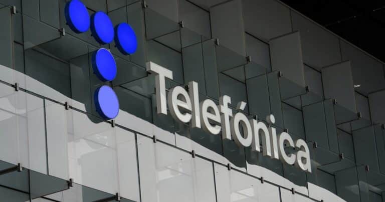 Con una inversión de US$ 1.245 millones Telecom compró Telefónica de Argentina