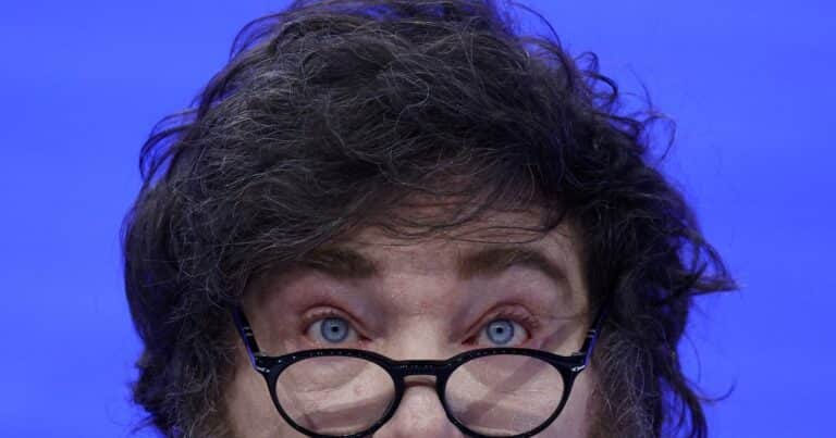 Maniobras rápidas, pérdidas millonarias y la llamativa justificación presidencial: qué hay detrás del escándalo de la criptomoneda $LIBRA que promocionó Milei
