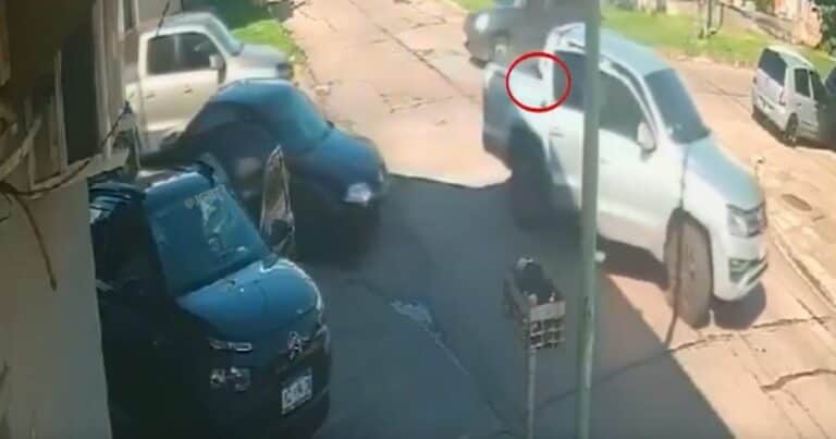 «Levantá las manos»: otro violento robo y escape a los tiros en un lavadero de El Palomar