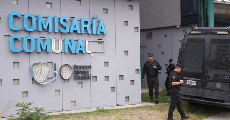 Buscan acelerar la expulsión del país de los extranjeros detenidos por delitos en la Ciudad