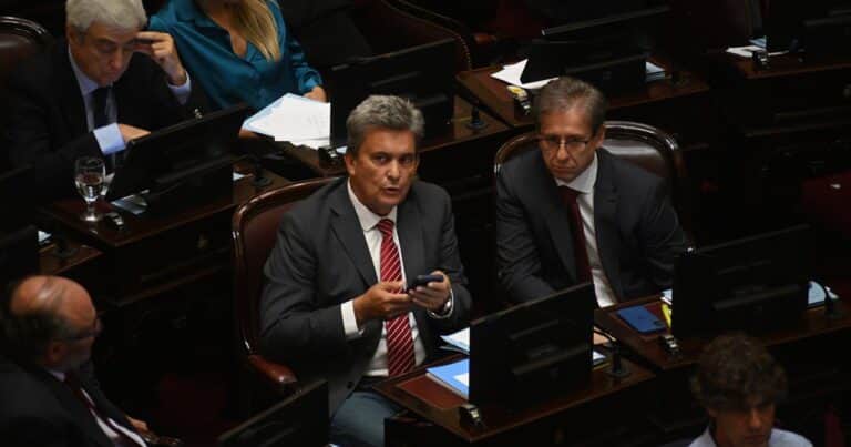 El voto que hizo caer la comisión para investigar el escándalo cripto fue de un senador radical que firmó el proyecto para armarla