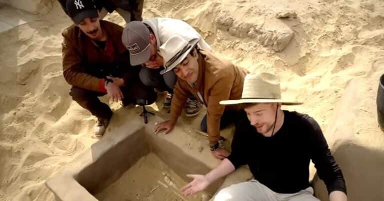 MrBeast, el famoso youtuber, alquiló las pirámides de Egipto y grabó un histórico video en su interior