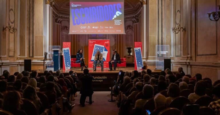 Escribidores 2025, un festival de literatura, migración y mestizaje con la letra de Mario Vargas Llosa y la voz de Javier Cercas