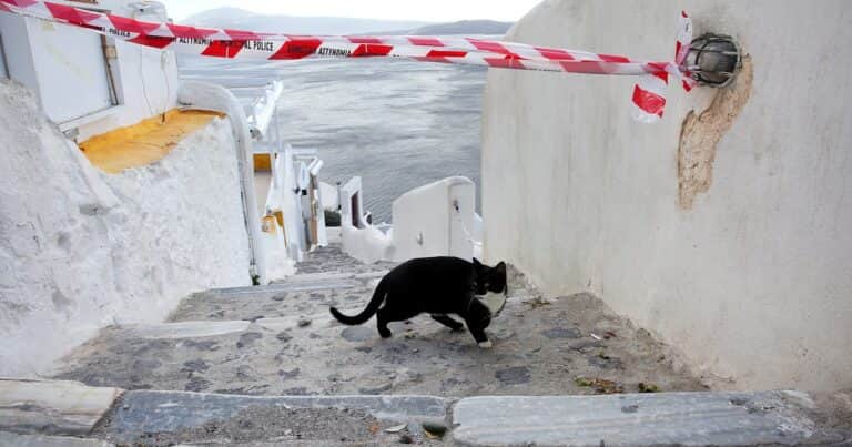 Pesadilla interminable en Santorini: continúan los sismos y todo sigue paralizado