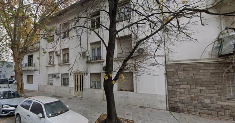 Una pelea y un doble crimen descubierto de una manera insólita: asesinaron a madre e hija en su casa de Agronomía