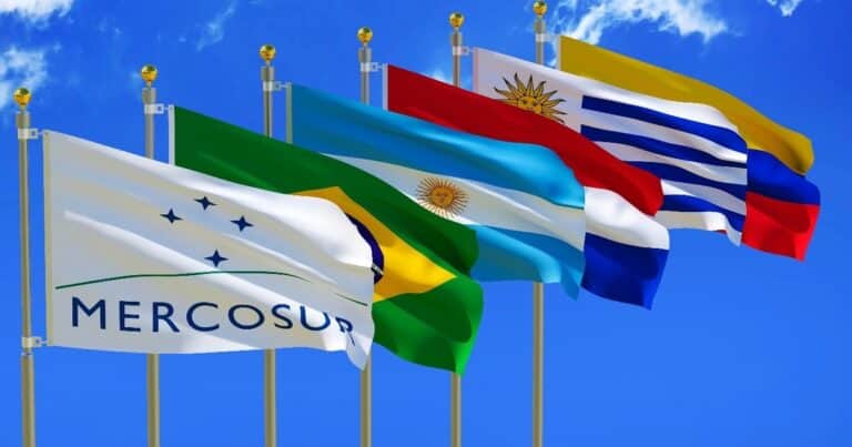 Milei busca avanzar con el tratado de libre comercio con Estados Unidos: ¿se beneficia Argentina?