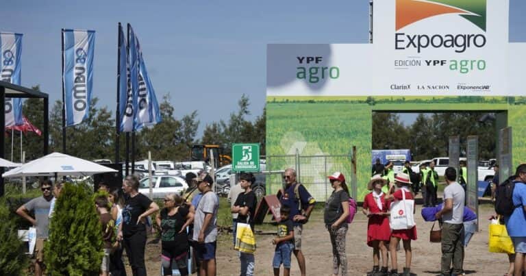 Expoagro: filas en los bancos para sacar créditos en medio de la incertidumbre global