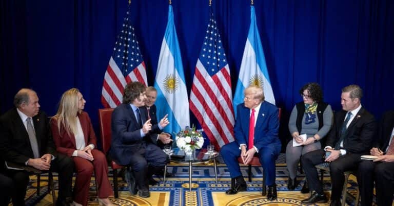 ¿Es posible un tratado de libre comercio con EE.UU.?: pros y contras del plan que alienta Javier Milei