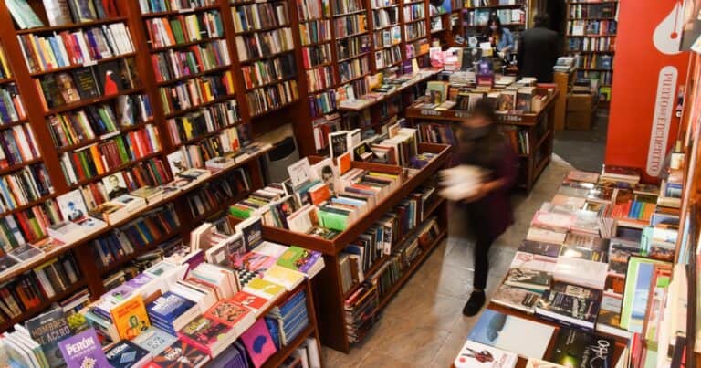 Del país con más librerías de América Latina a la crisis que las empuja al cierre