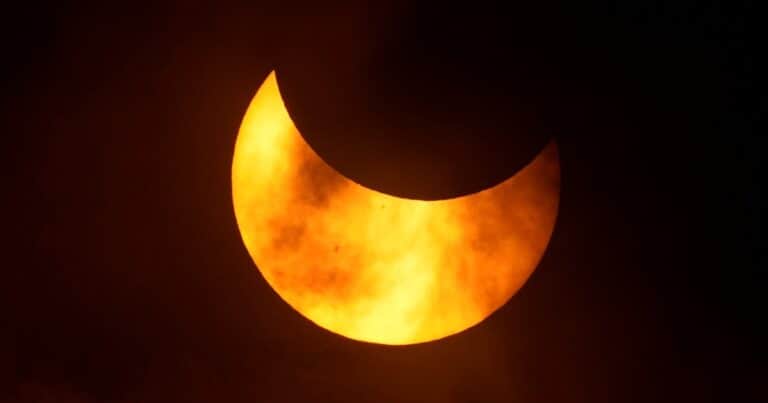 A qué hora es el eclipse solar de marzo 2025