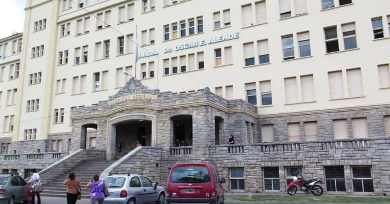 «Tengo una cucaracha en el oído»: un preso pidió que lo llevaran al hospital, se escapó y lo recapturaron tras un tiroteo
