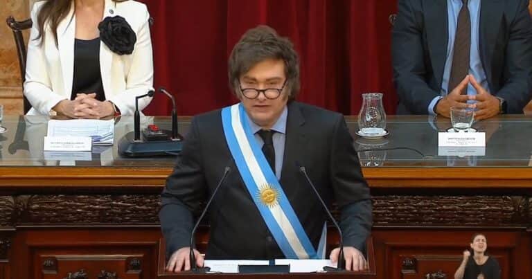 Cómo borraron a Victoria Villarruel del acto de Javier Milei en el Congreso