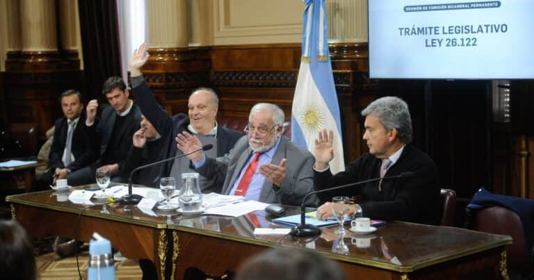 DNU de acuerdo con el FMI: el oficialismo acelera el tratamiento en el Congreso