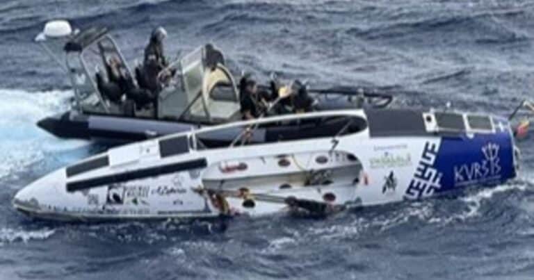 Rescatan a un náufrago que pasó tres días a la deriva en un bote golpeado por un ciclón: «Sufrí 30 vuelcos completos»