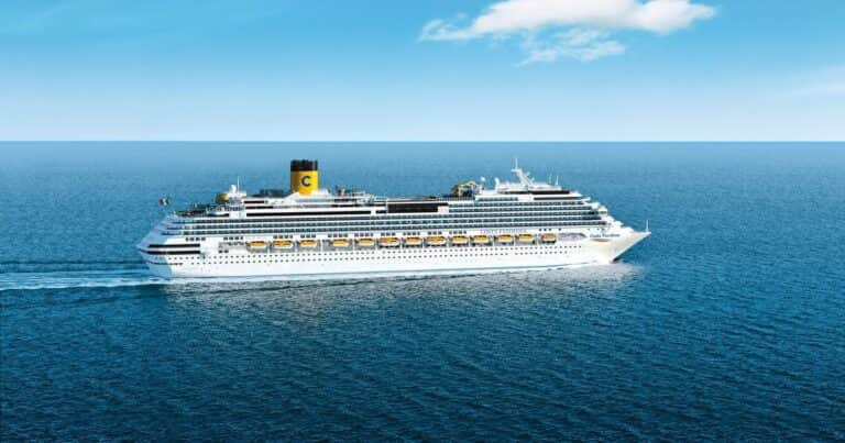Caos a bordo: cruceros de lujo varados por el ciclón Alfred dejan más de 7.000 pasajeros atrapados