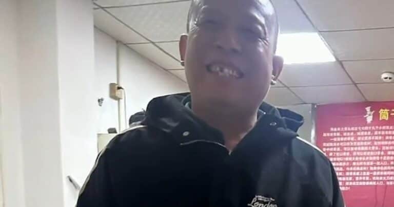 Atendió a dos mujeres en su restaurante y descubrió que ellas acababan de auxiliar a su hijo en un accidente de ruta