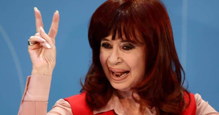 Cristina Kirchner convocó al PJ de urgencia antes de la sesión en Diputados para tratar el DNU por el acuerdo con el FMI