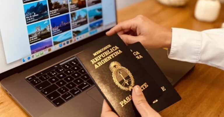 Pagos en dólares con tarjeta de débito: una agencia de viajes hace punta y lanza la opción