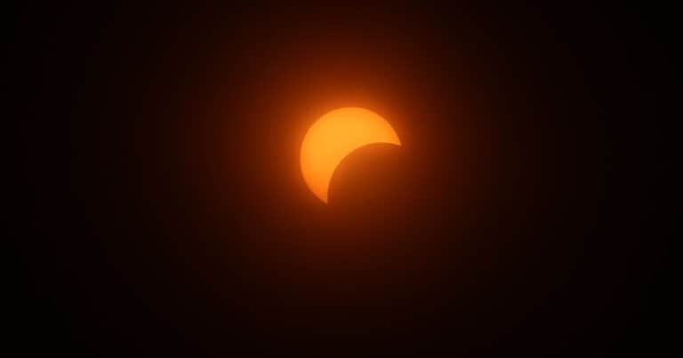 Cuándo es el eclipse solar parcial de marzo 2025