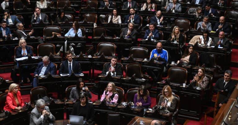 Javier Milei y sus medidas, EN VIVO: Diputados hará un homenaje al Papa Francisco en pleno duelo nacional por su muerte