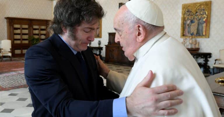 Javier Milei y sus medidas, EN VIVO: el Presidente decreta 7 días de duelo por la muerte del Papa Francisco