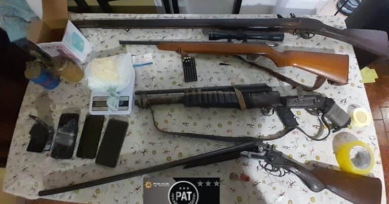 Siete policías imputados por torturar y robar dinero y drogas a delincuentes: se jactaban de dar «masajes eléctricos»