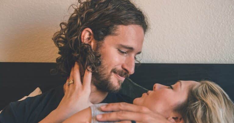 La psicología revela cómo saber si tu pareja disfruta la intimidad con vos