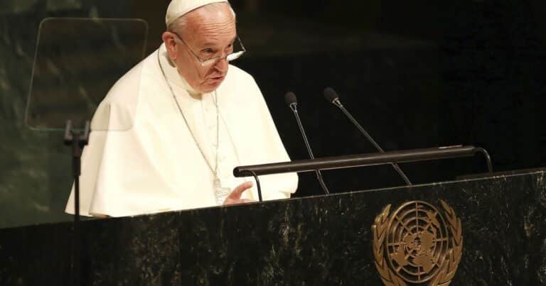 Los empresarios expresaron sus condolencias por la muerte del Papa y destacaron «su vocación de servicio»