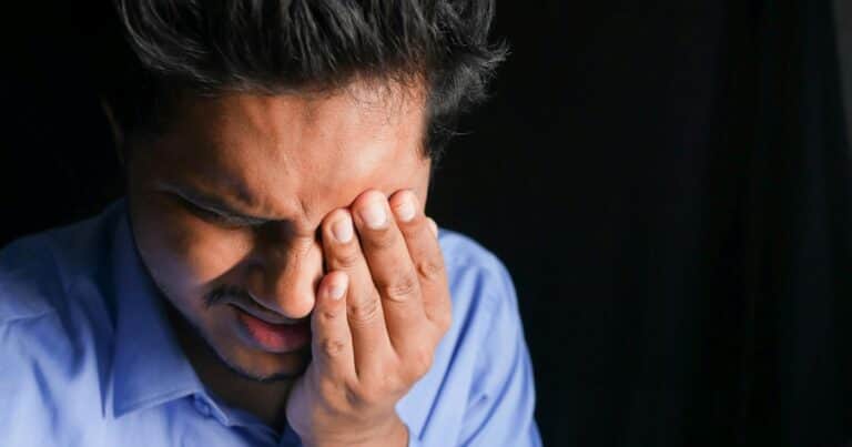 Tenía dolor de ojo y pensó que era conjuntivitis, pero en el hospital descubrió el verdadero diagnóstico