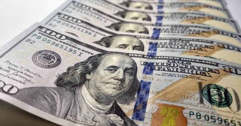 El dólar se mantiene en $ 1.190 en medio de las dudas sobre cuándo el Banco Central empezará a acumular reservas