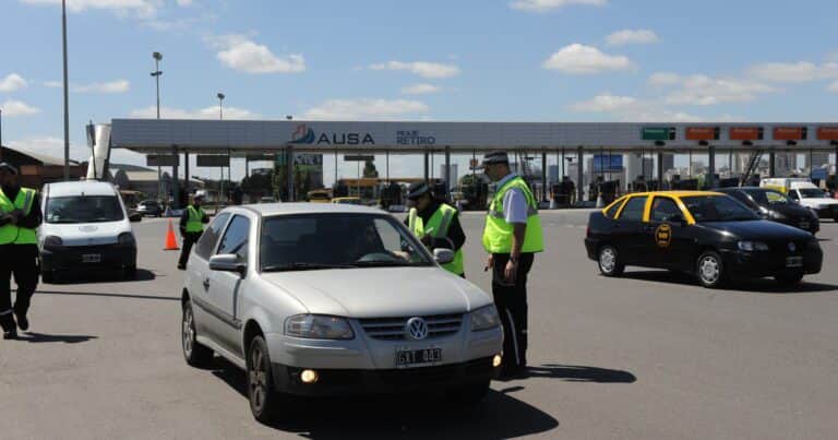 Milei profundiza la motosierra: echaron a más de 100 trabajadores de peajes por protestas gremiales
