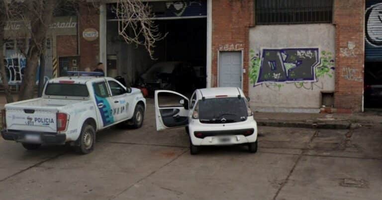 Horror en un taller de Adrogué: un cliente mató al mecánico y se pegó un tiro en la cabeza