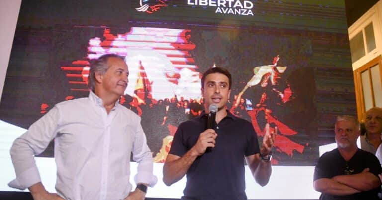 Elecciones 2025 en Santa Fe: “¡Gracias Rosario!”, el festejo de Aleart tras ganar el duelo de periodistas en una elección clave de Argentina