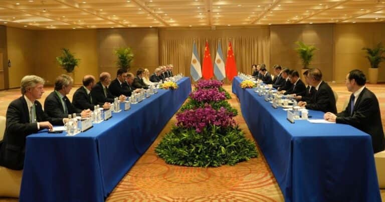 Milei, entre la demanda doméstica y la «guerra» de Trump con China