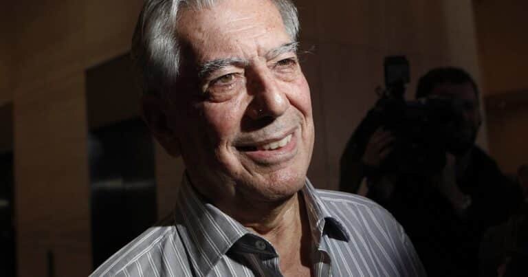 Murió Mario Vargas Llosa: el día que ganó el Nobel y los premios que recibió en su carrera