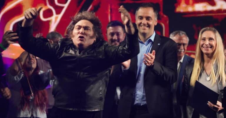 Mientras empuja un acuerdo con el PRO con o sin Macri, Milei apura su primer acto de campaña en la Provincia
