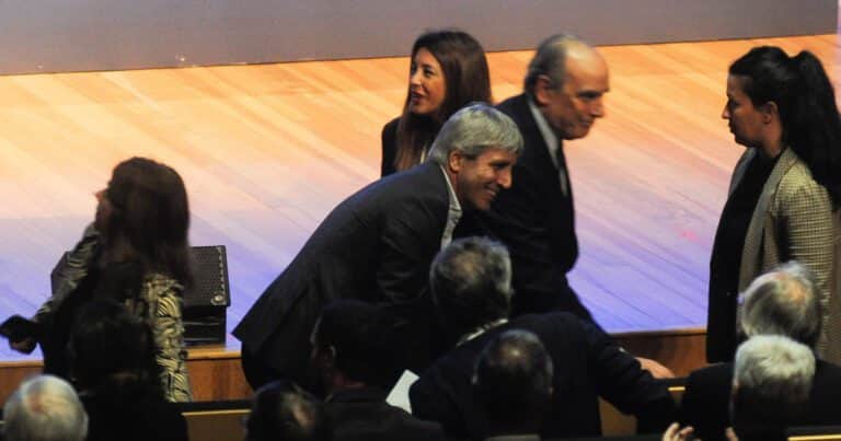 Sin gobernadores peronistas ni Jorge Macri, Francos y Caputo intentan convencer a 17 provincias para que adhieran al plan de dólares para flexibilizar controles a ahorristas
