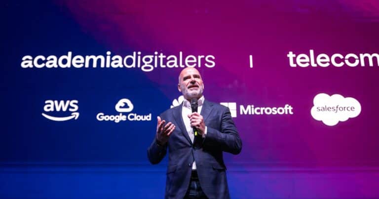 Telecom completó una emisión de ON en el mercado internacional por US$ 800 millones