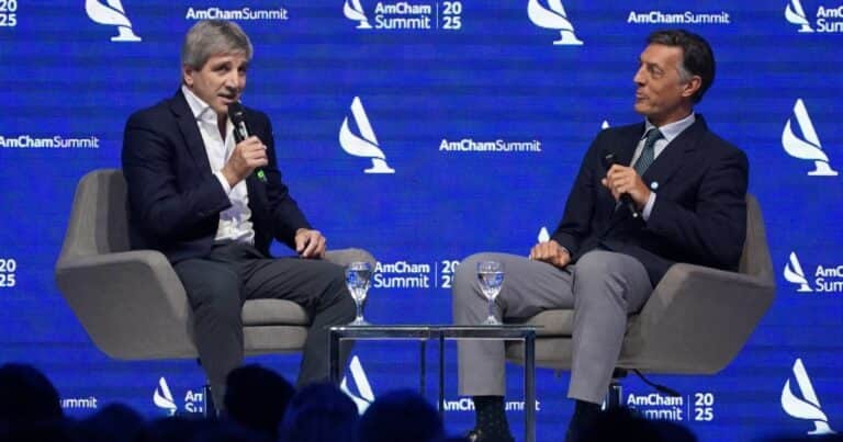 Luis Caputo adelantó que Argentina podría este año volver a tomar deuda en el mercado de capitales