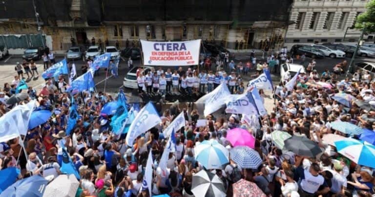 El Consejo Federal de Educación será el encargado de discutir con los gremios nacionales los salarios de los docentes