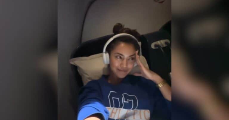Viajaba en avión, descubrió que una pasajera estaba en problemas y logró ayudarla: «Como en las películas»