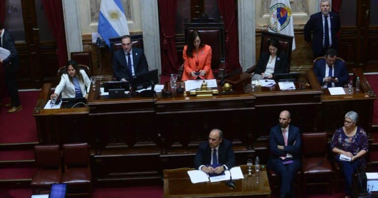 Guillermo Francos pidió una sesión exprés en el Senado para presentar su informe y genera tensión con la oposición